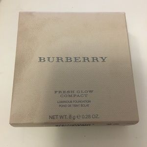 NEW Burberry fresh glow compact powder in No.12